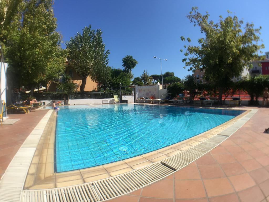 Hotel Mehari Ριτσόνε Εξωτερικό φωτογραφία